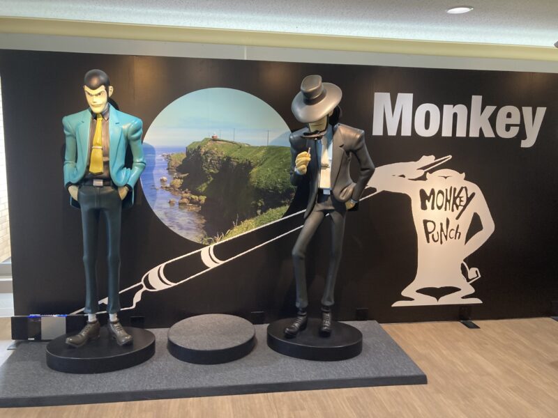 ルパン三世と次元のパネルがあるフォトスポット