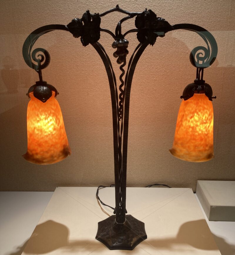 アールヌーボーのランプ