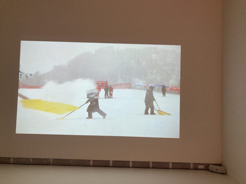 芸森リフレクションズ展示作品「雪の音」野口里佳、シングルチャンネル・ビデオ、サウンド