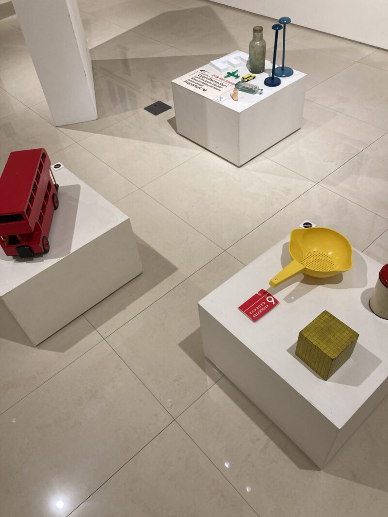 札幌グランドホテル、オオニシアツミ個展、展示されている古道具