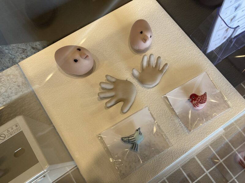 美術館で限定販売されている井越有紀さんの作品。