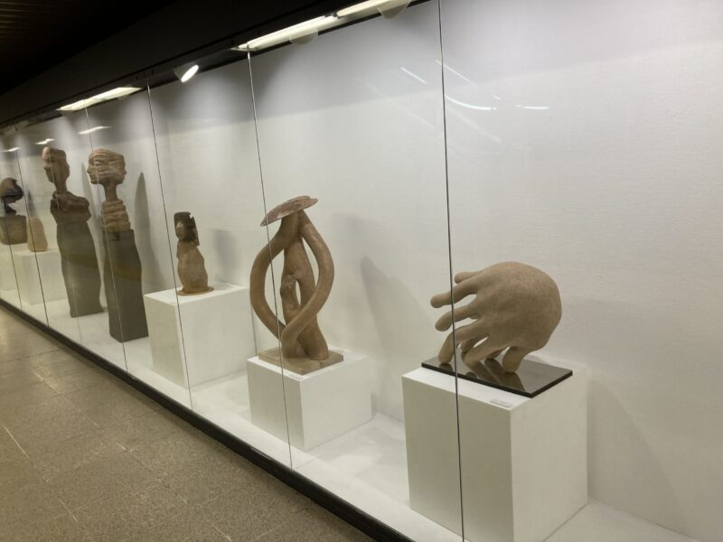 渡辺行男氏制作のオオイタドリを使った作品